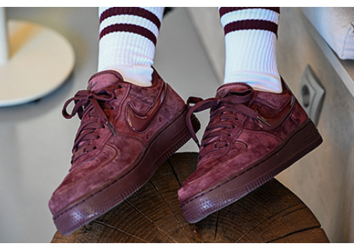 Nike Air Force 1 '07 - color of the season!